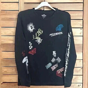 Hollister Men’s Small Size Black Long Sleeved Cotton Crewneck Graphic T-Shirt